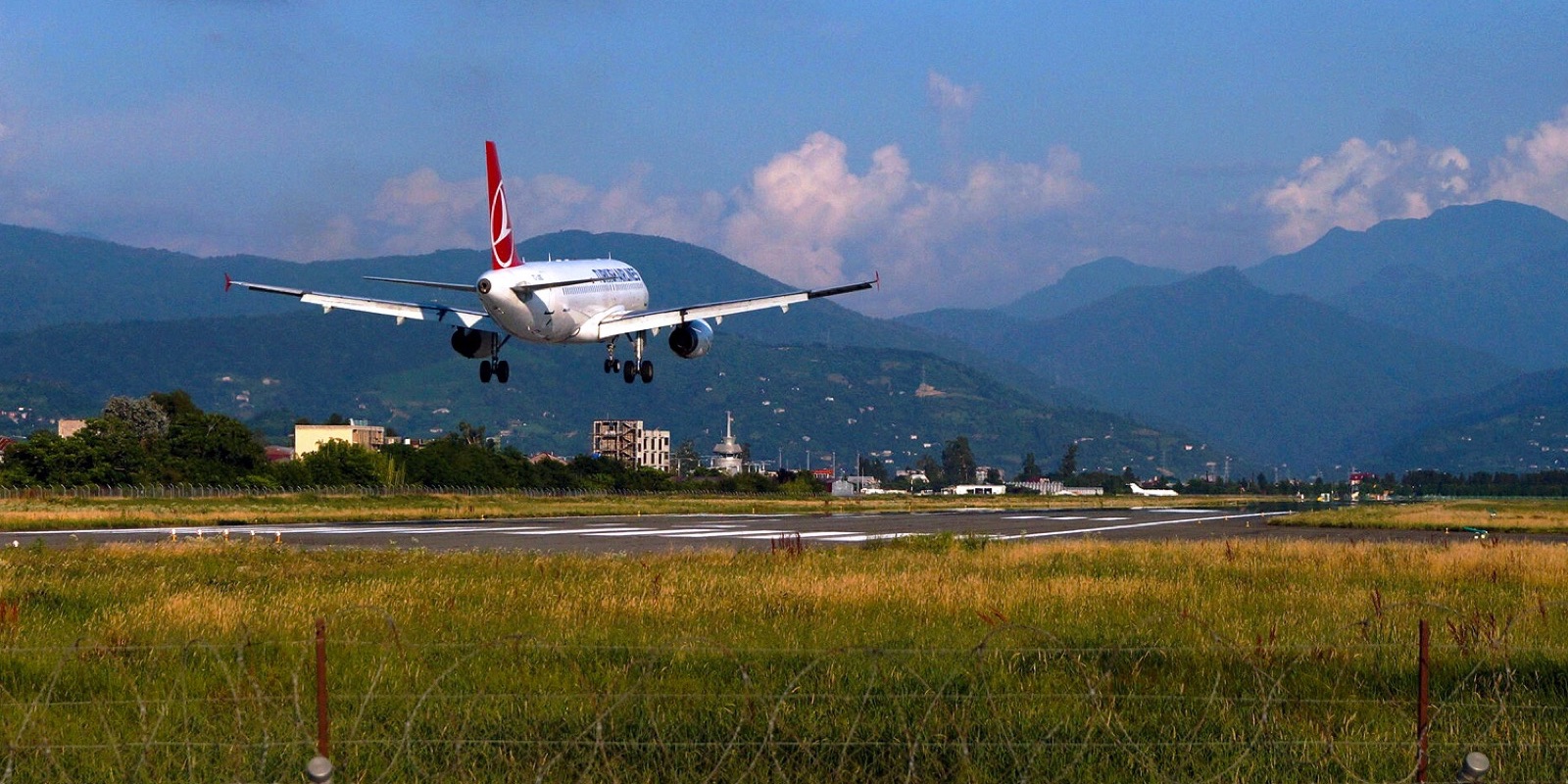 Red Wings Applies to Fly to Tbilisi and Batumi from 17 More Russian Cities